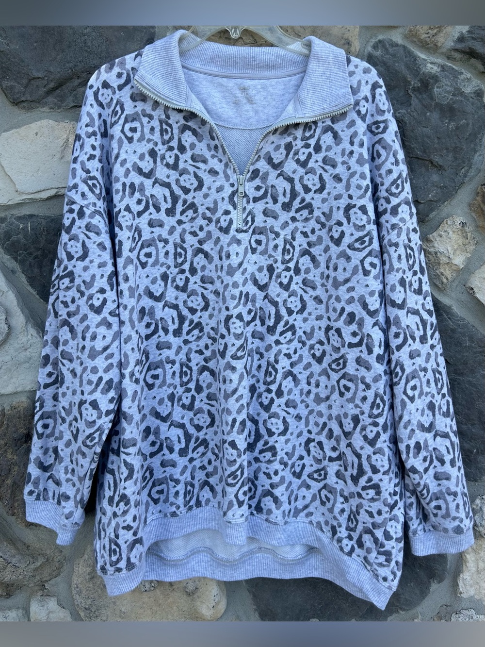 Aerie Oversized Sweater Size M Gray Leopard Print Pullover Sweatshirt 1/4 Zip